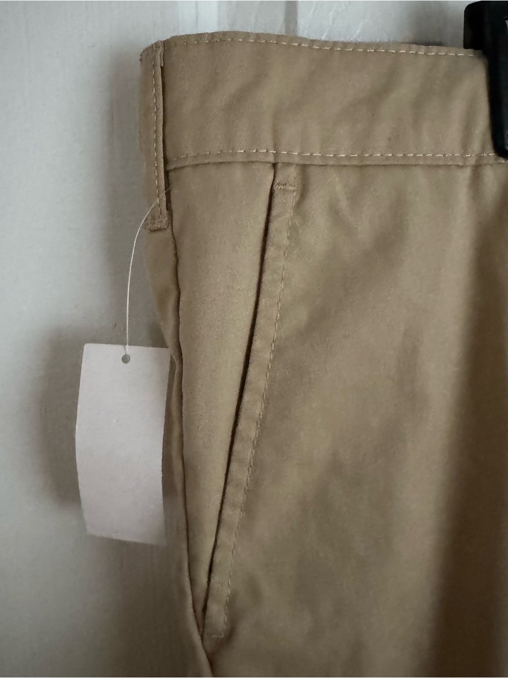 IZOD Mens Classic Fit Chino Shorts Khaki Tan Size 40 Waist 9.5" Inseam Twill NWT - Picture 6 of 9